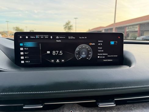 Used 2023 Genesis G80 image 33