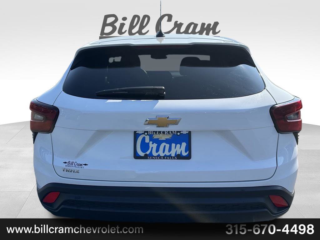 Used 2024 Chevrolet Trax LS w/ Driver Confidence Package FWD image 33