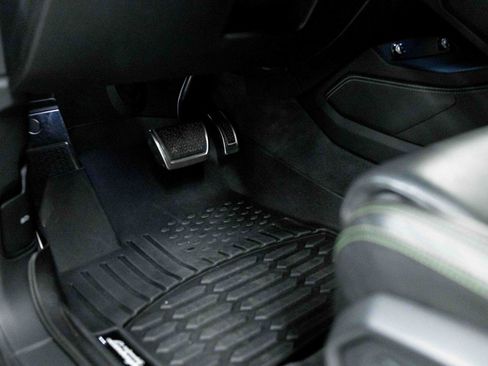 Used 2019 Lamborghini Urus AWD/4WD image 37