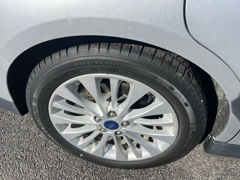 Used 2017 Ford C-MAX SE image 20