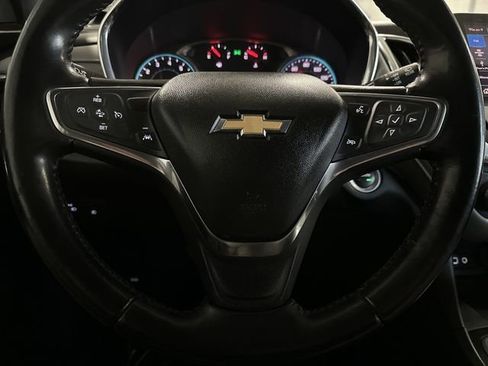 Used 2020 Chevrolet Equinox Premier image 16