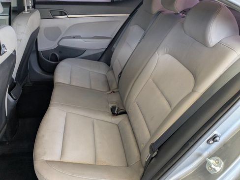 Used 2017 Hyundai Elantra SE FWD image 21