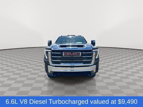 Used 2024 GMC Sierra 3500 SLT image 3