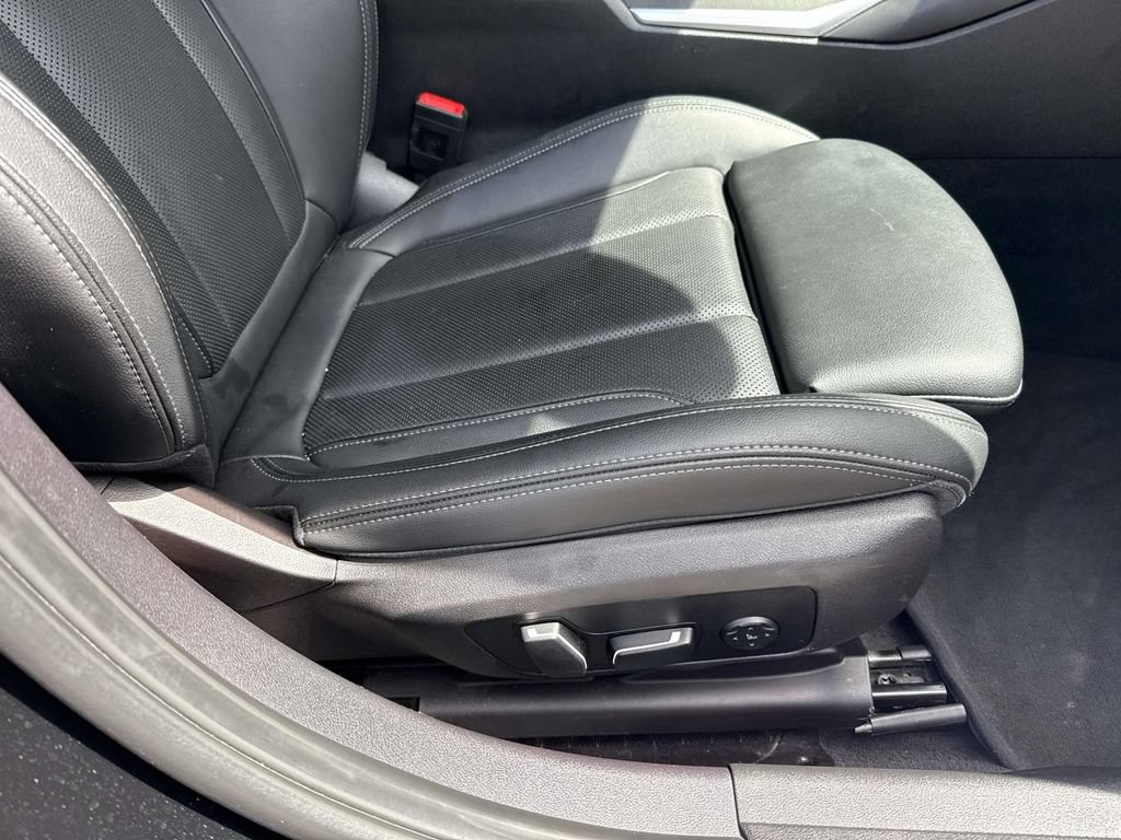 Used 2024 BMW 330i Sedan RWD image 12