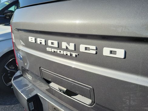 Used 2023 Ford Bronco Sport Outer Banks w/ Tech Package AWD/4WD image 8