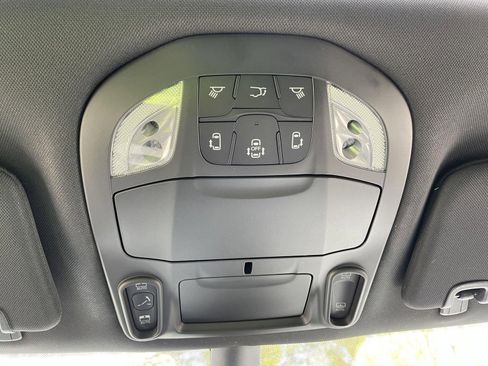 New 2026 Chrysler Pacifica Limited w/ S Appearance Package FWD image 34
