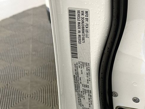 Used 2022 Jeep Compass Latitude image 12