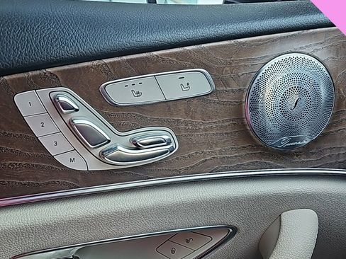 Used 2017 Mercedes-Benz E 400 4MATIC Wagon image 14