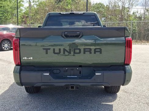 Used 2022 Toyota Tundra SR5 w/ SR5 Convenience Package AWD/4WD image 7
