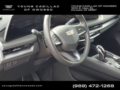 Used 2024 Cadillac XT4 Premium Luxury w/ Cold Weather Package AWD/4WD image 10
