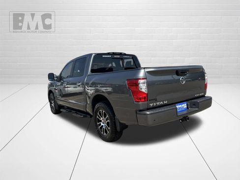 Used 2021 Nissan Titan SV w/ SV Convenience Package AWD/4WD image 4