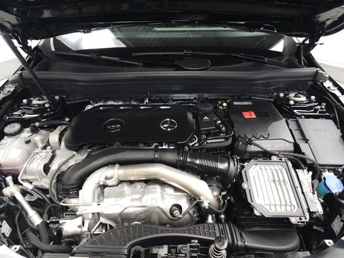 Certified 2026 Mercedes-Benz GLB 250 4MATIC image 30