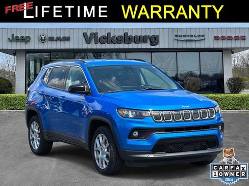 Used 2022 Jeep Compass Latitude AWD/4WD image 1