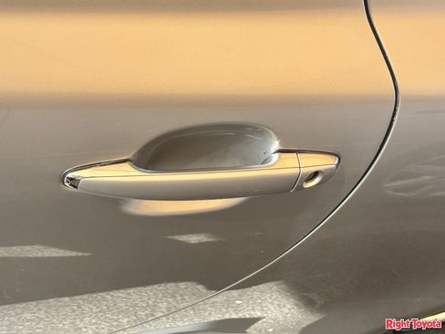 Used 2006 Lexus SC 430 Convertible RWD image 10