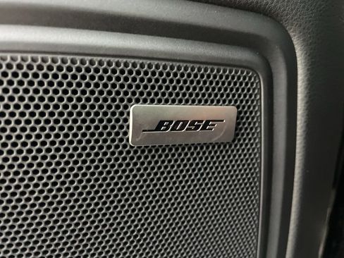 Certified 2025 Porsche Macan image 30