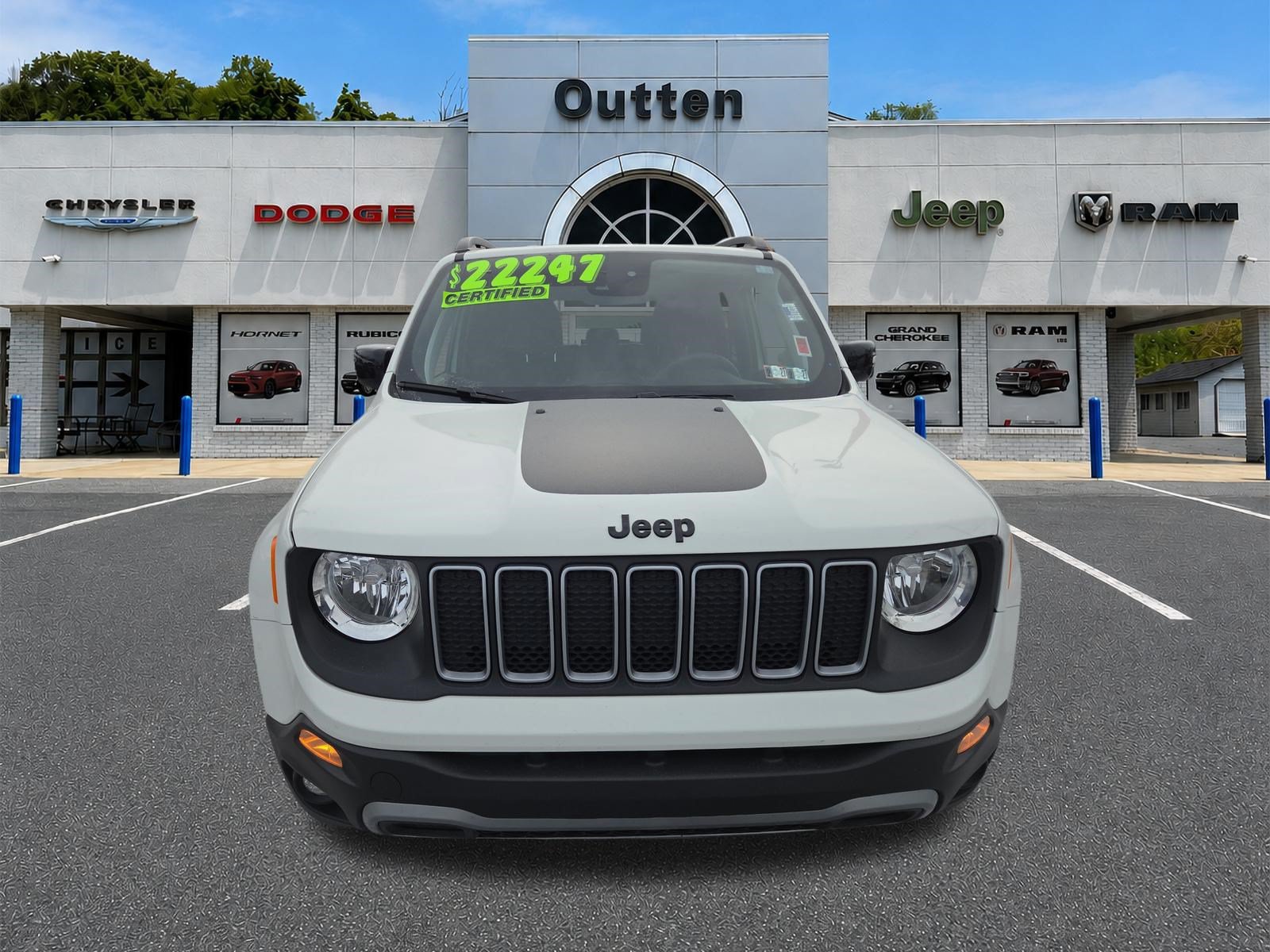 Certified 2023 Jeep Renegade Latitude AWD/4WD image 9