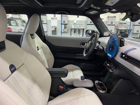 Certified 2025 MINI Cooper S image 24