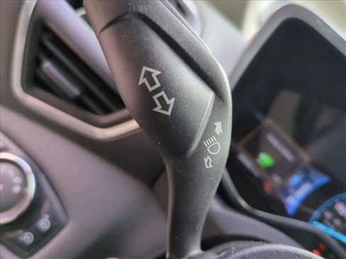 Used 2013 Ford C-MAX SEL image 12