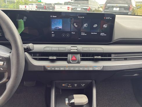 Used 2025 Kia K4 FWD image 17
