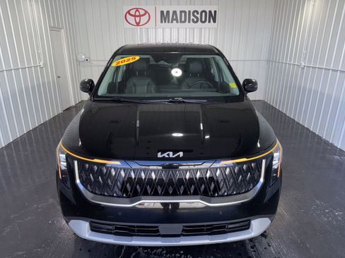 Used 2025 Kia Carnival LXS image 5