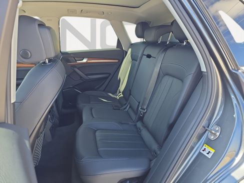 Used 2023 Audi Q5 2.0T Premium w/ Convenience Package image 20