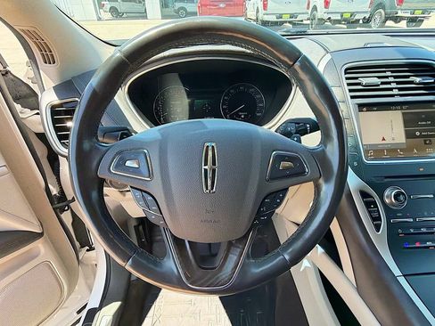 Used 2016 Lincoln MKX Reserve w/ Climate Package AWD/4WD image 11