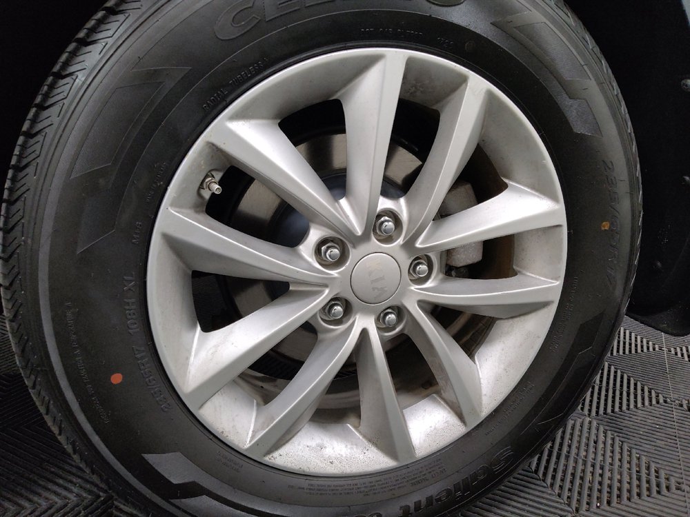 Used 2016 Kia Sorento AWD w/ LX Convenience Package image 31