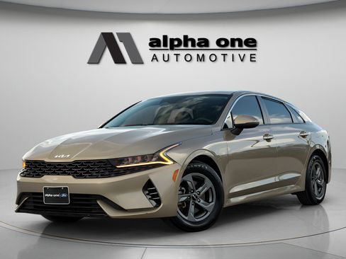 Used 2022 Kia K5 LXS FWD image 1