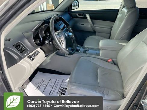 Used 2011 Toyota Highlander 4WD image 15