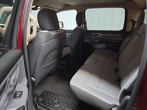 Used 2020 RAM 1500 Big Horn AWD/4WD image 30
