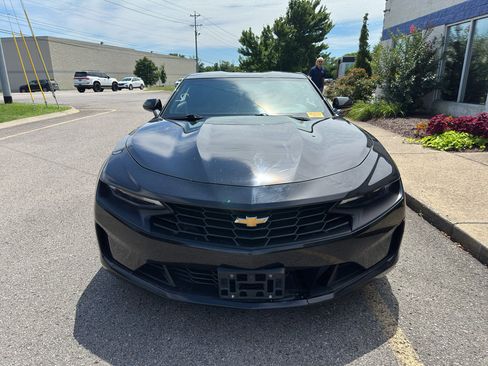 Used 2019 Chevrolet Camaro LT RWD image 9