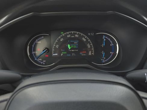 Used 2025 Toyota RAV4 LE image 18