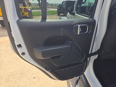 Used 2023 Jeep Wrangler Unlimited Sport AWD/4WD image 14