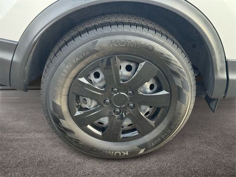 Used 2019 Nissan Rogue Sport S image 8