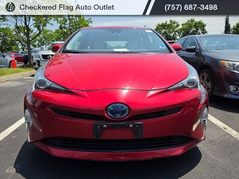 Used 2016 Toyota Prius Three Touring FWD image 2