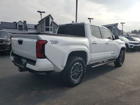 Used 2024 Toyota Tacoma TRD Sport image 6