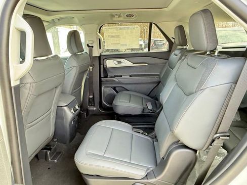 New 2026 Ford Explorer Active w/ Active Comfort Package image 14