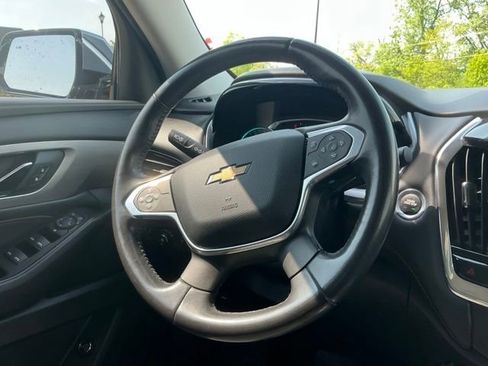 Used 2018 Chevrolet Traverse LT FWD image 23