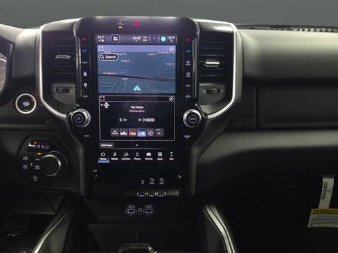 New 2026 RAM 1500 4x4 Crew Cab image 12