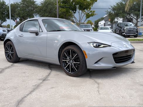 Used 2024 MAZDA MX-5 Miata RF Grand Touring RWD image 2
