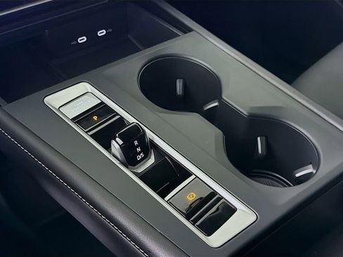 Used 2024 Volkswagen Atlas SE image 17