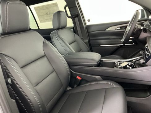 New 2027 Chevrolet Traverse LT w/ Sun and Wheel Package AWD/4WD image 15