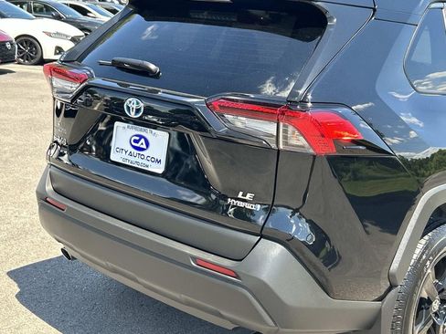 Used 2022 Toyota RAV4 LE AWD/4WD image 12
