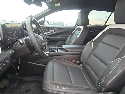 Used 2024 Chevrolet Blazer EV LT AWD/4WD image 12