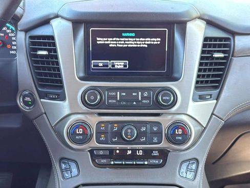Used 2018 GMC Yukon XL Denali AWD/4WD image 12