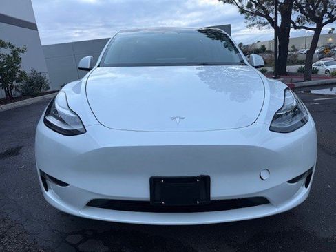 Used 2023 Tesla Model Y Long Range image 6