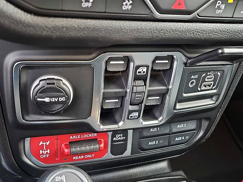 New 2026 Jeep Gladiator Sport image 14