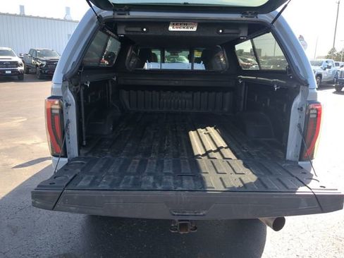 Used 2025 GMC Sierra 2500 AT4 w/ AT4 Premium Plus Package AWD/4WD image 28