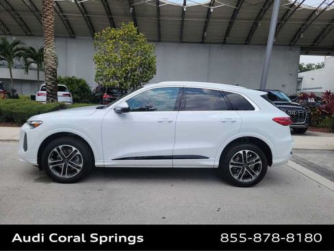 Certified 2025 Audi Q5 Premium w/ Convenience Package AWD/4WD image 5