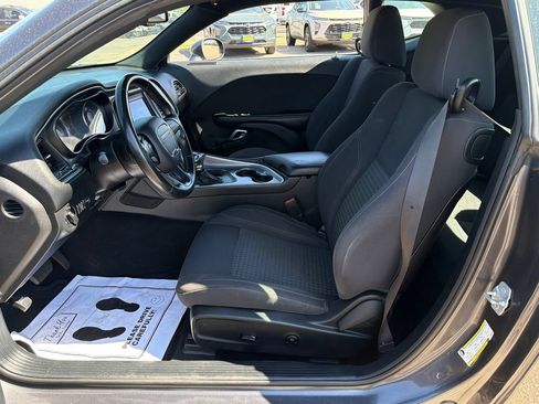 Used 2019 Dodge Challenger SXT RWD image 17